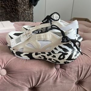 Stella McCartney x adidas ULTRABOOST 22